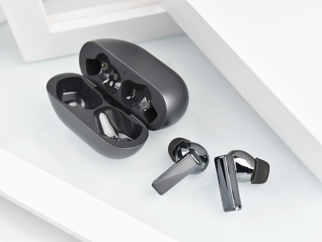 藍(lán)牙降躁耳機(jī)TELEC.jpeg 藍(lán)牙降躁耳機(jī)TELEC.jpeg